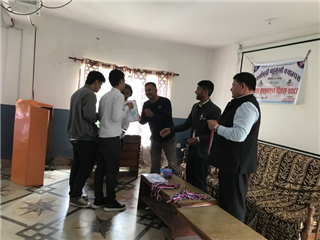 Chairman, CMC and Campus Chief awarding students